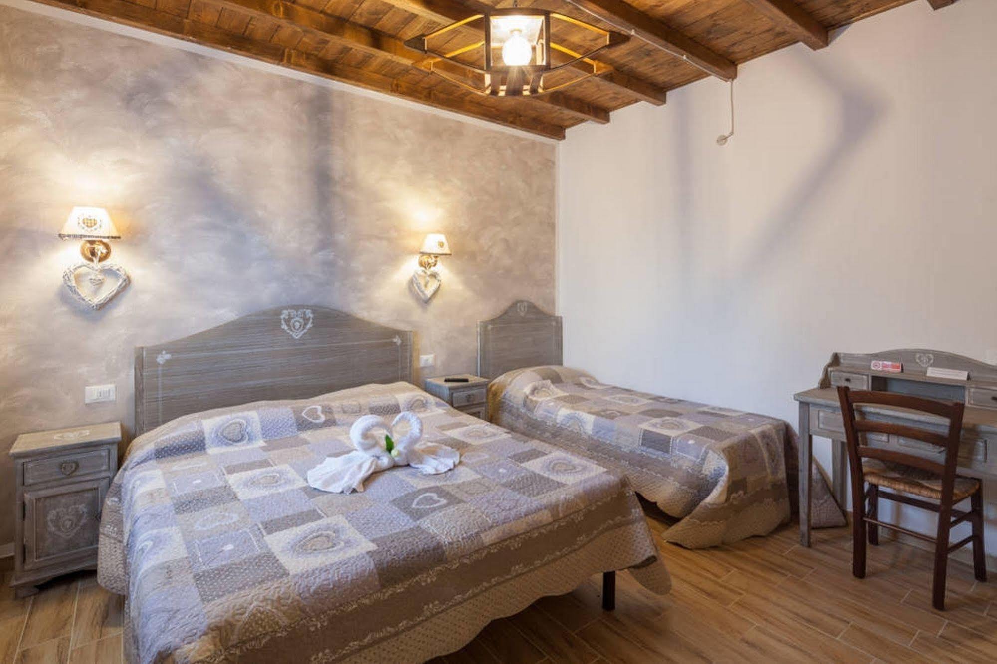 Roncoferraro La Casa Delle Rondini B&B 외부 사진