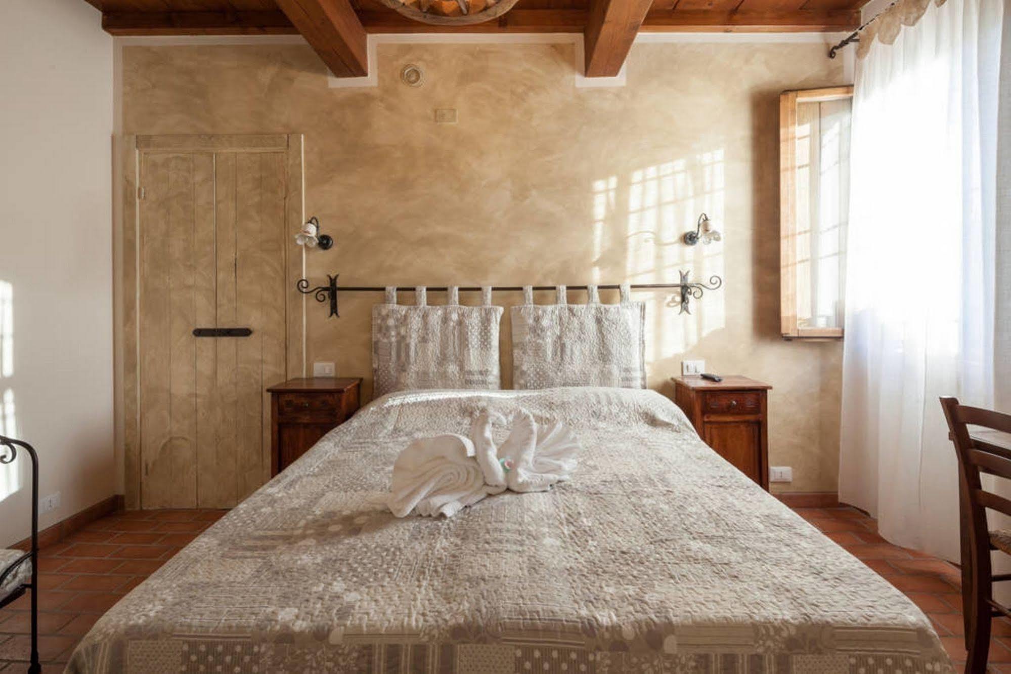 Roncoferraro La Casa Delle Rondini B&B 외부 사진