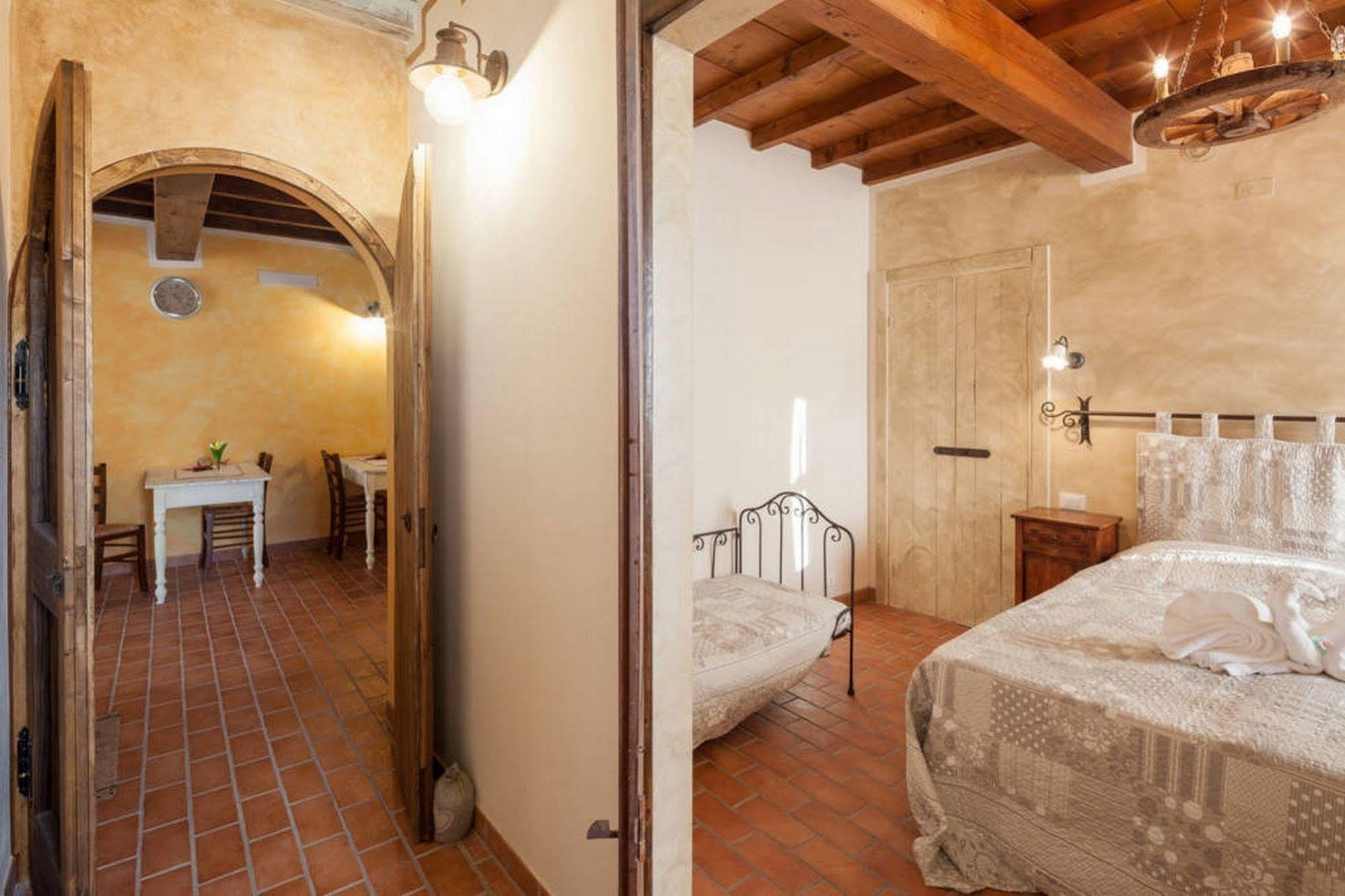 Roncoferraro La Casa Delle Rondini B&B 외부 사진