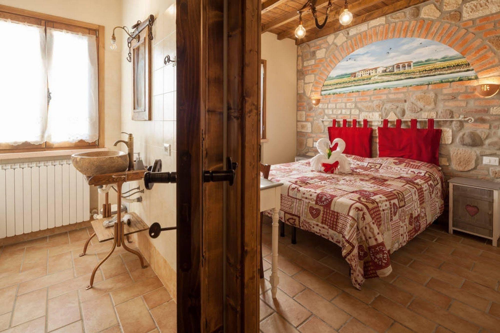 Roncoferraro La Casa Delle Rondini B&B 외부 사진