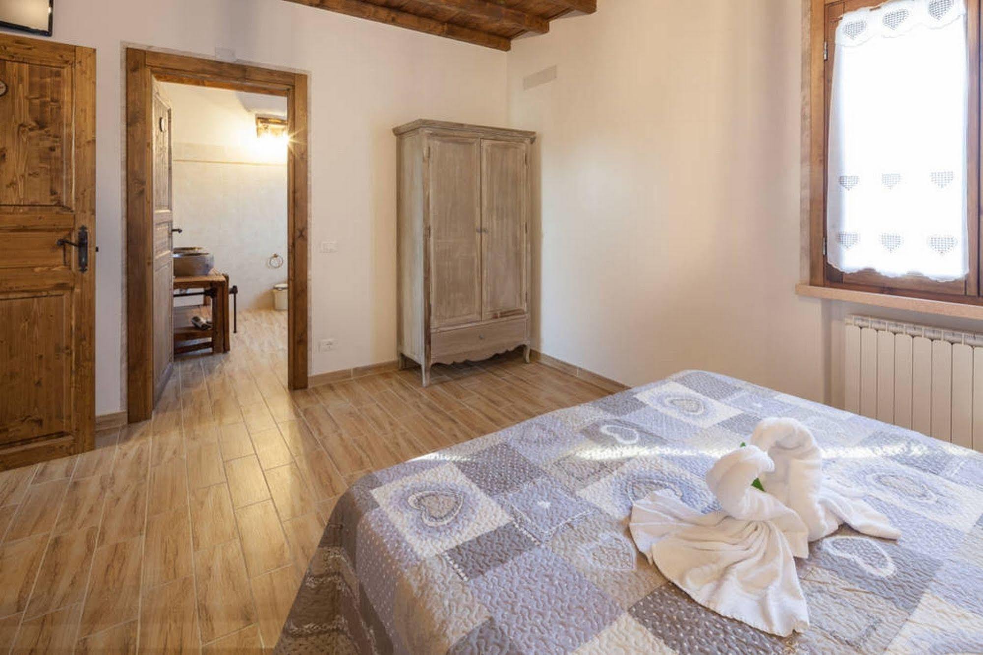Roncoferraro La Casa Delle Rondini B&B 외부 사진