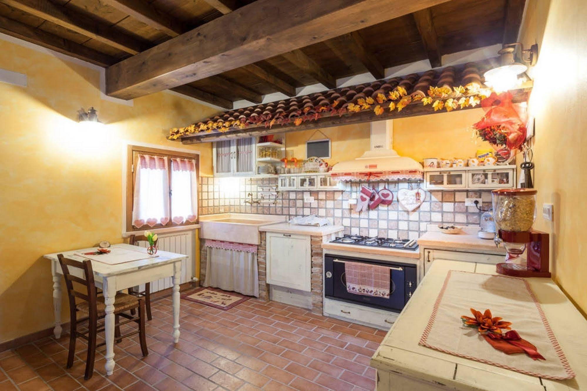 Roncoferraro La Casa Delle Rondini B&B 외부 사진