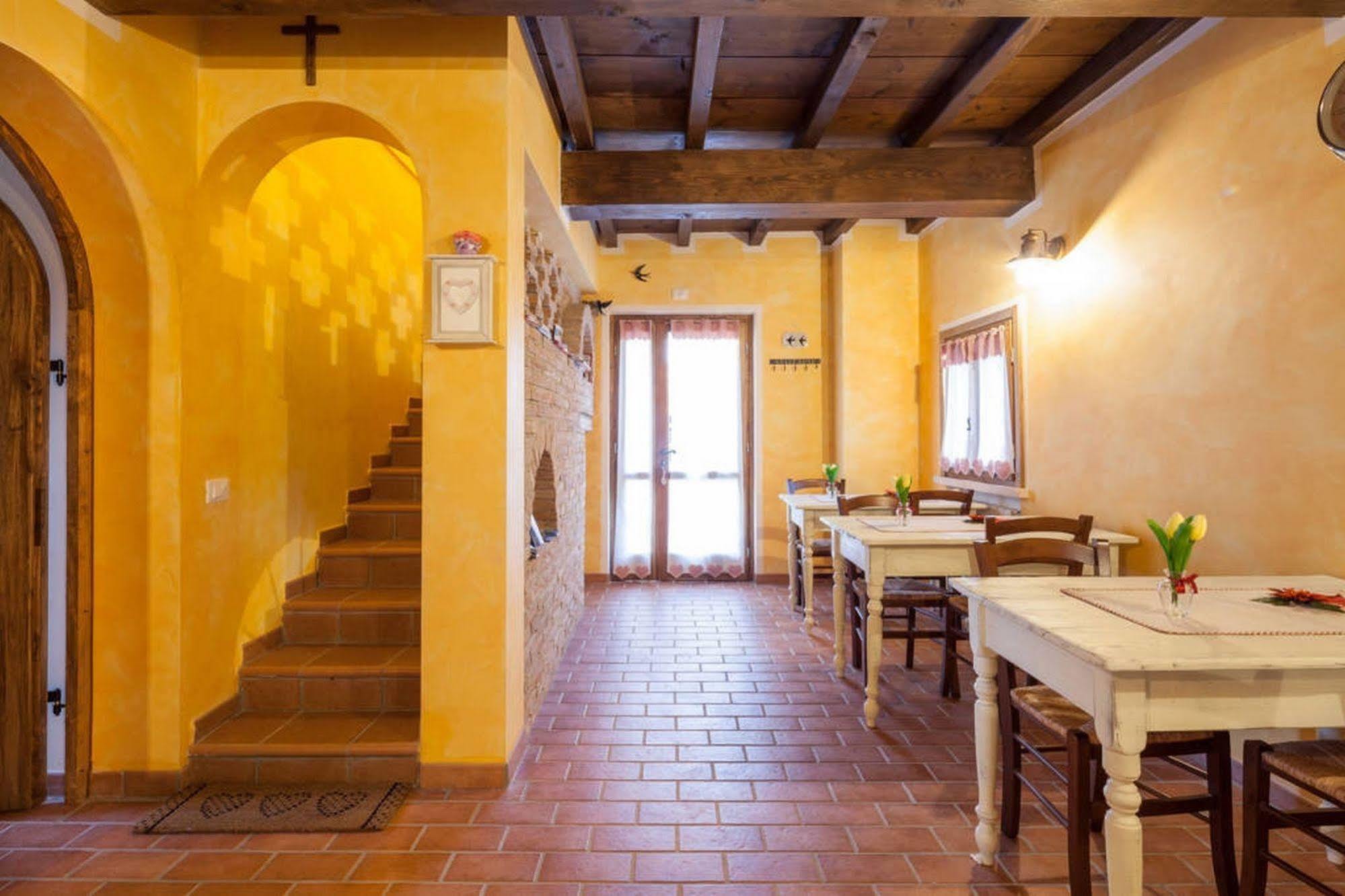 Roncoferraro La Casa Delle Rondini B&B 외부 사진